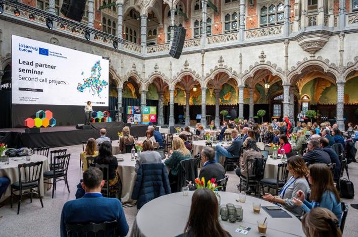 Baner informujący o seminarium 